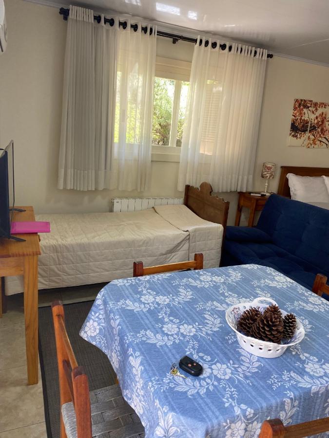 Ipê Amarelo Cama E Café Alojamento de Acomodação e Pequeno-almoço Gramado