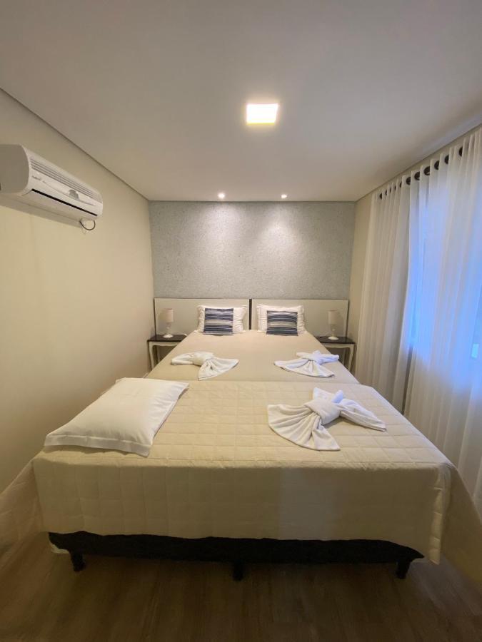 Ipê Amarelo Cama E Café 2*